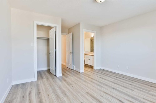 19 Heritage Lane West, Lethbridge, AB - Indoor Photo Showing Other Room