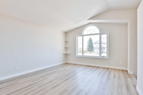 19 Heritage Lane West, Lethbridge, AB - Indoor Photo Showing Other Room