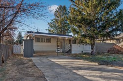22 Acadia Road WEST Lethbridge, AB T1K 3X8