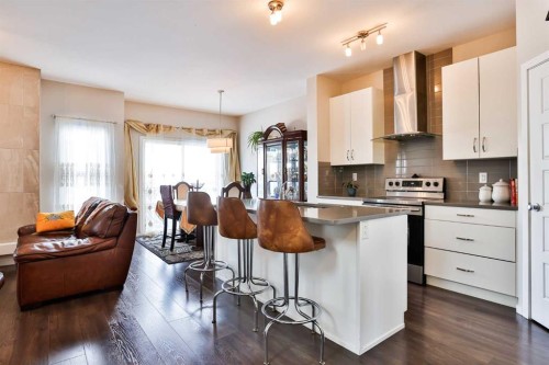 405 Moonlight Way West, Lethbridge, AB - Indoor Photo Showing Kitchen With Upgraded Kitchen