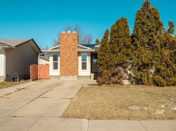 3623 20th Avenue SOUTH Lethbridge, AB T1K 4G5