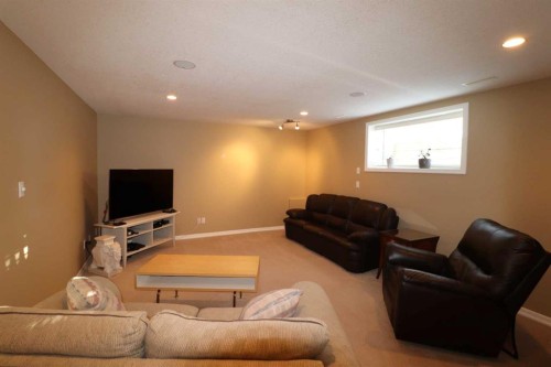 50 Riverbrook Close West, Lethbridge, AB - Indoor