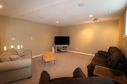 50 Riverbrook Close West, Lethbridge, AB - Indoor Photo Showing Living Room