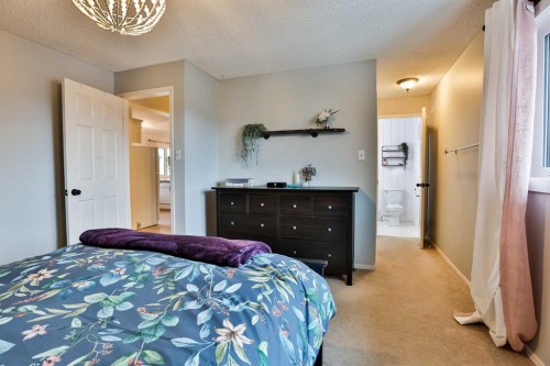 285 Jerry Potts Boulevard West, Lethbridge, AB - Indoor Photo Showing Bedroom