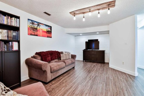 285 Jerry Potts Boulevard West, Lethbridge, AB - Indoor Photo Showing Living Room