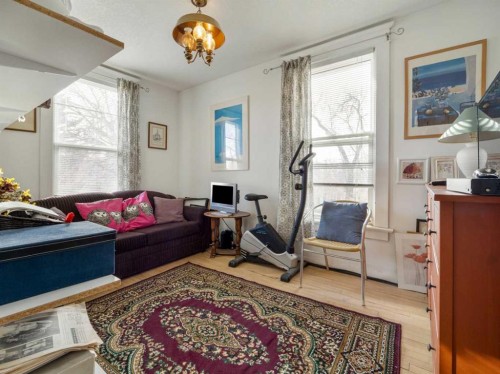 1404 4 Avenue South, Lethbridge, AB - Indoor Photo Showing Living Room