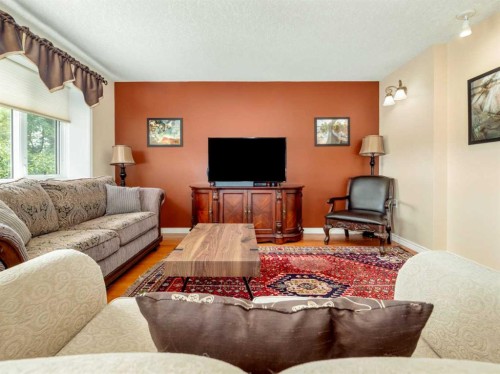 2006 7 Avenue South, Lethbridge, AB 