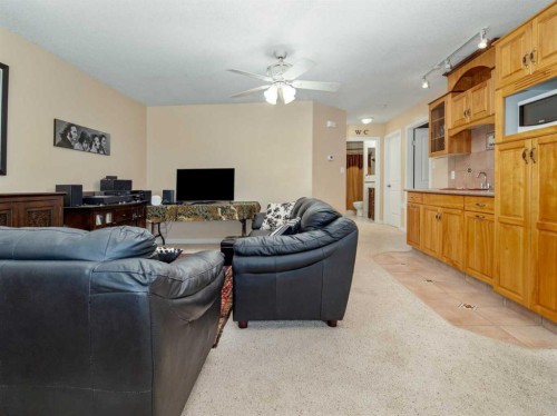 2006 7 Avenue South, Lethbridge, AB 