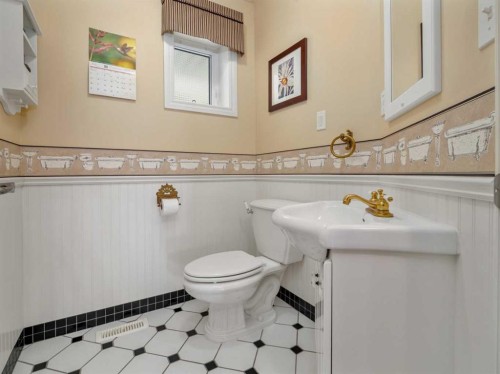 2006 7 Avenue South, Lethbridge, AB 