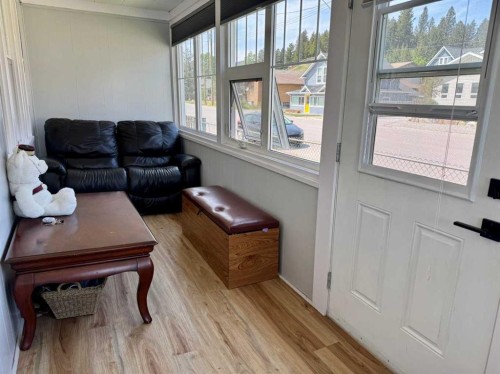 7918 23 Avenue, Coleman, AB - Indoor