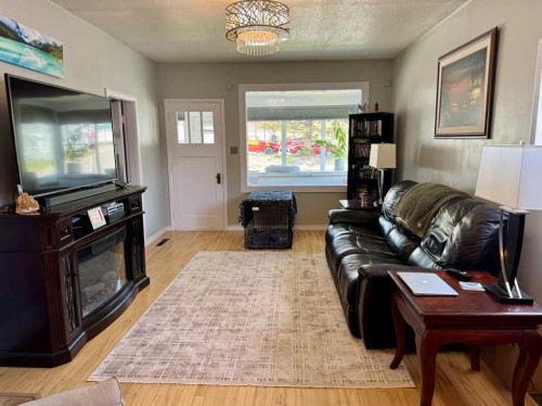 7918 23 Avenue, Coleman, AB - Indoor