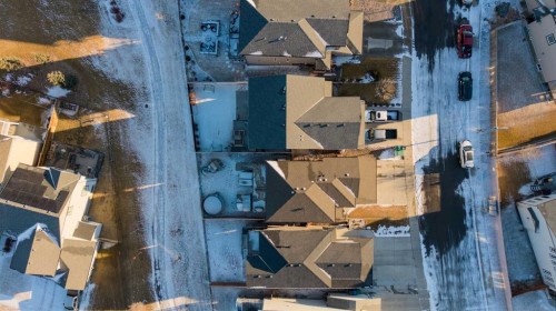 711 Moonlight Crescent West, Lethbridge, AB - Outdoor