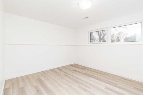 2302 16 Street North, Lethbridge, AB - Indoor Photo Showing Other Room