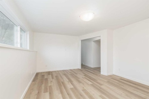 2302 16 Street North, Lethbridge, AB - Indoor Photo Showing Other Room