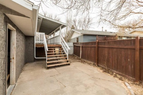 2302 16 Street North, Lethbridge, AB - Outdoor