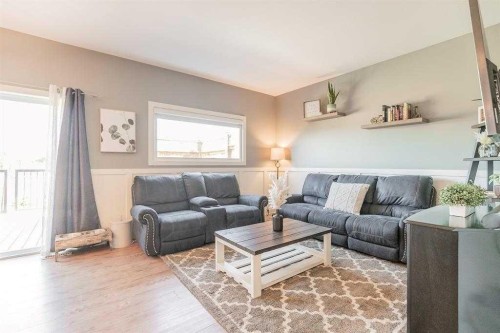 139 Firelight Way West, Lethbridge, AB - Indoor Photo Showing Living Room