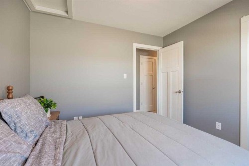 139 Firelight Way West, Lethbridge, AB - Indoor Photo Showing Bedroom