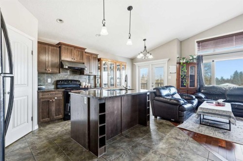 432 Firelight Point West, Lethbridge, AB - Indoor Photo Showing Kitchen
