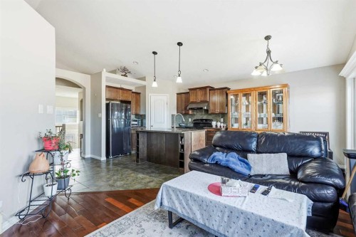 432 Firelight Point West, Lethbridge, AB - Indoor Photo Showing Living Room