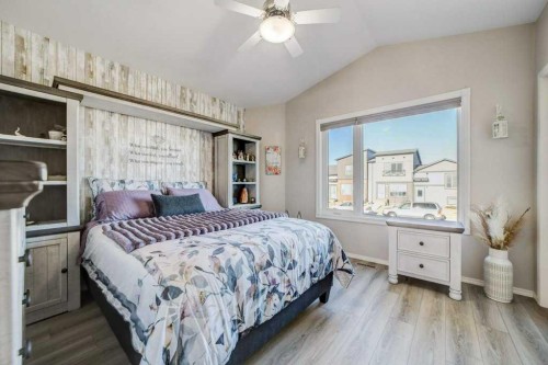 248 Sunridge Road West, Lethbridge, AB - Indoor Photo Showing Bedroom