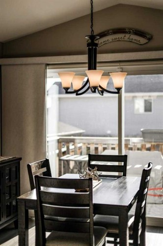 248 Sunridge Road West, Lethbridge, AB - Indoor Photo Showing Dining Room