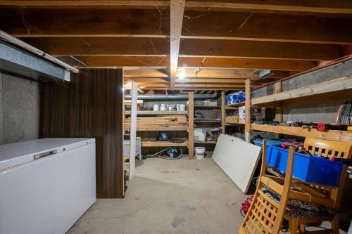 139 Laval Boulevard West, Lethbridge, AB - Indoor