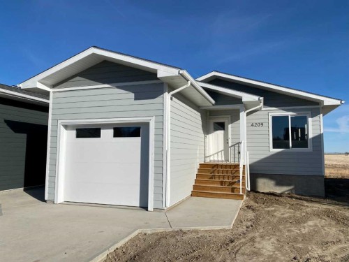 4209 57 Street, Taber, AB - Outdoor