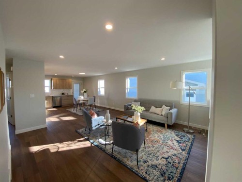 4209 57 Street, Taber, AB - Indoor Photo Showing Other Room