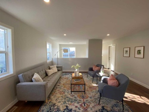 4209 57 Street, Taber, AB - Indoor Photo Showing Living Room