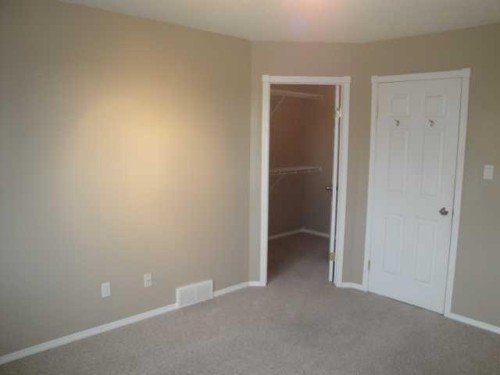 51 Kodiak Boulevard North, Lethbridge, AB - Indoor Photo Showing Other Room
