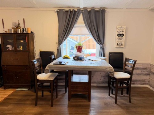 5403 42 Avenue South, Taber, AB - Indoor Photo Showing Dining Room