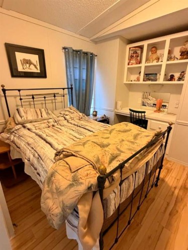 5403 42 Avenue South, Taber, AB - Indoor Photo Showing Bedroom