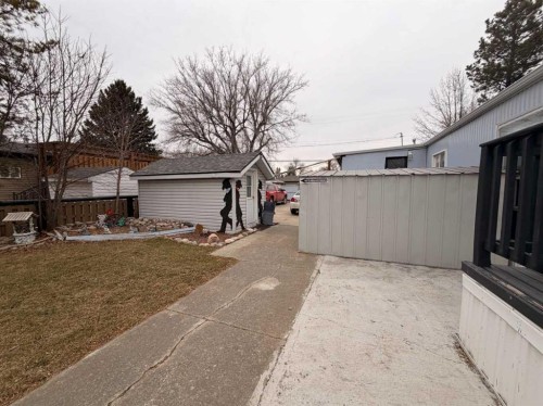 5403 42 Avenue South, Taber, AB - Outdoor