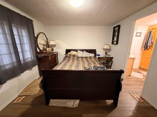5403 42 Avenue South, Taber, AB - Indoor Photo Showing Bedroom