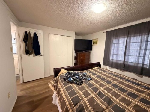 5403 42 Avenue South, Taber, AB - Indoor Photo Showing Bedroom