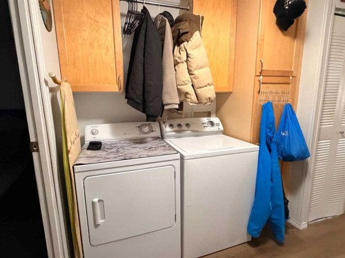 5403 42 Avenue South, Taber, AB - Indoor Photo Showing Laundry Room