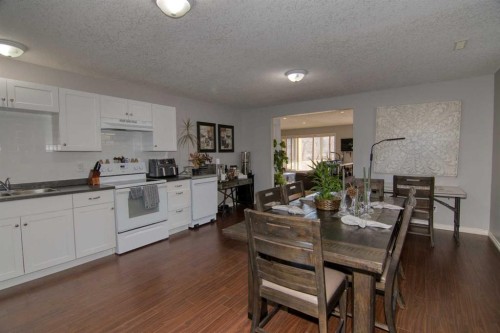 325 Canyon Boulevard West, Lethbridge, AB - Indoor