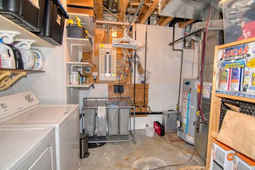 325 Canyon Boulevard West, Lethbridge, AB - Indoor Photo Showing Laundry Room