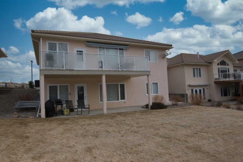 325 Canyon Boulevard West, Lethbridge, AB - Outdoor