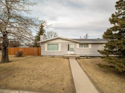 581 Broadview Street  Pincher Creek, AB T0K 1W0