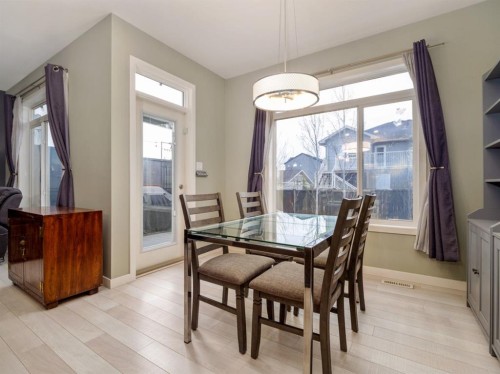 327 Mildred Dobbs Boulevard North, Lethbridge, AB - Indoor Photo Showing Dining Room