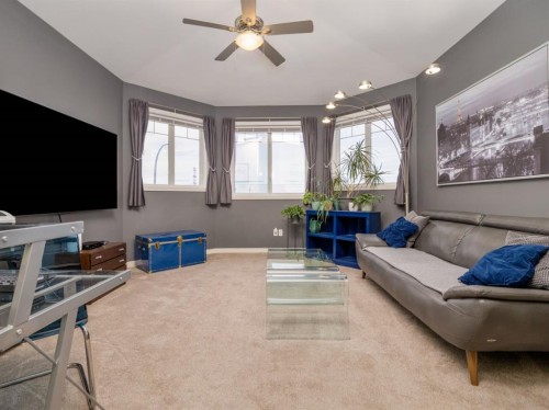 327 Mildred Dobbs Boulevard North, Lethbridge, AB - Indoor