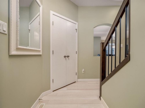 327 Mildred Dobbs Boulevard North, Lethbridge, AB - Indoor Photo Showing Other Room