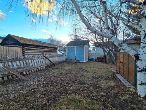 7070 18 Avenue, Coleman, AB - Outdoor