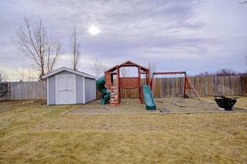 109 3 Avenue East, Barnwell, AB - Outdoor