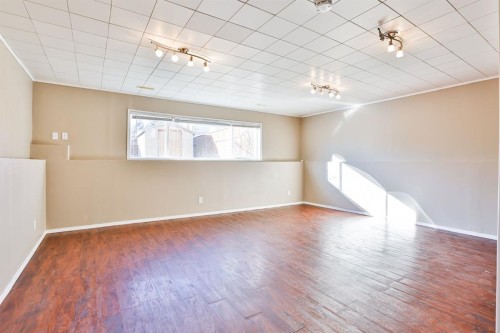 326 Lynx Crescent North, Lethbridge, AB - Indoor Photo Showing Other Room