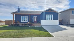 166 9 Street  Fort Macleod, AB T0L 0Z0