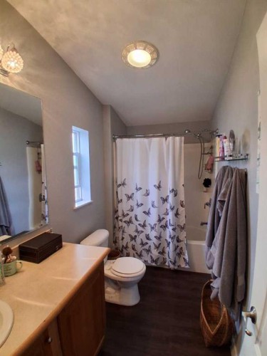 414 Conductor Boulevard, Coaldale, AB 