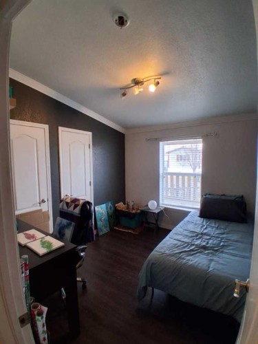 414 Conductor Boulevard, Coaldale, AB 