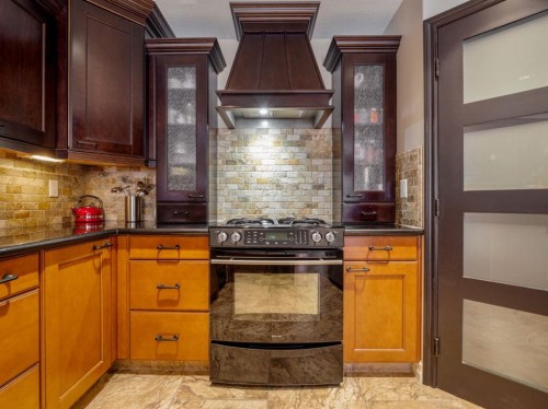 164 Riverstone Boulevard West, Lethbridge, AB - Indoor Photo Showing Kitchen